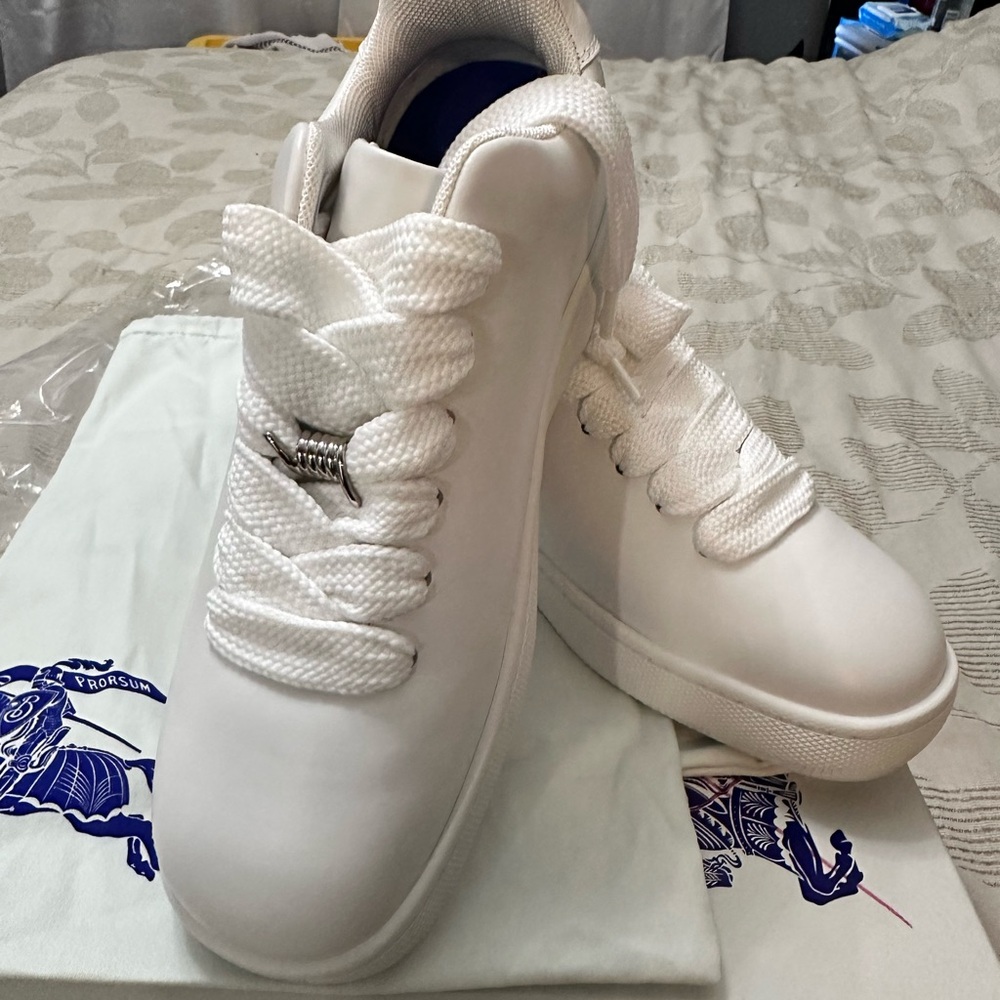 Burberry White Men's Sneakers - Picture 2 of 9